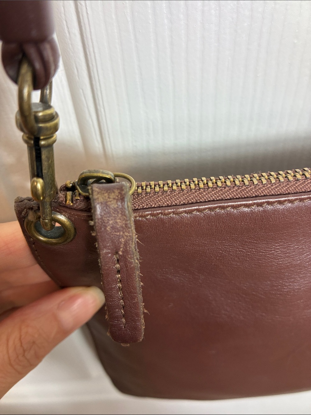 Eileen Fisher Brown/ Oxblood Leather Messenger Crossbody - Picture 4 of 12